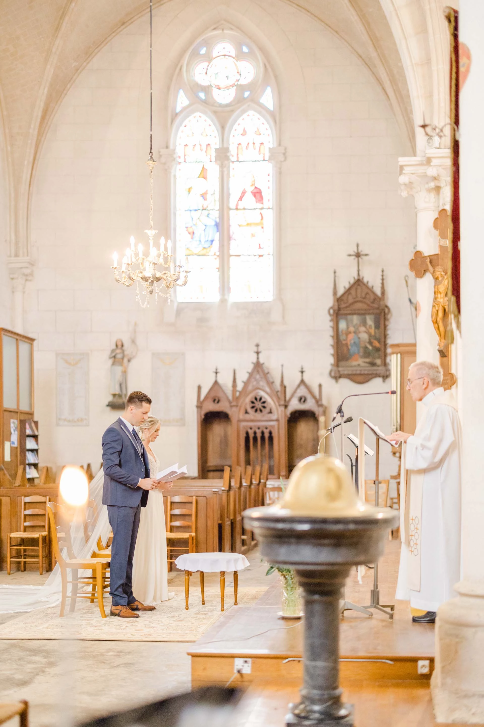 éclairage église meubles chapelle verre